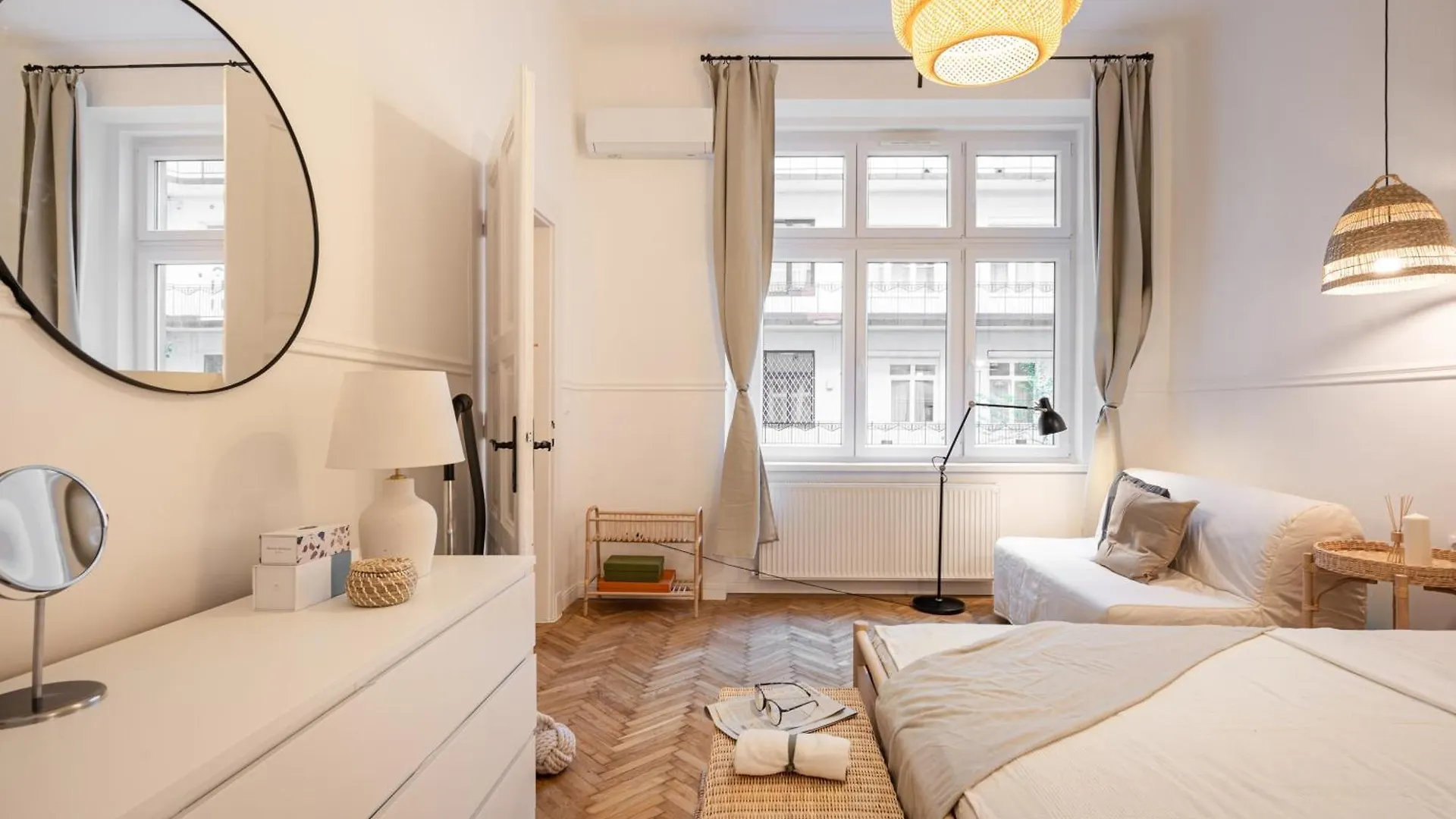 Draco Suite With A/C Будапешт 0*,  Венгрия